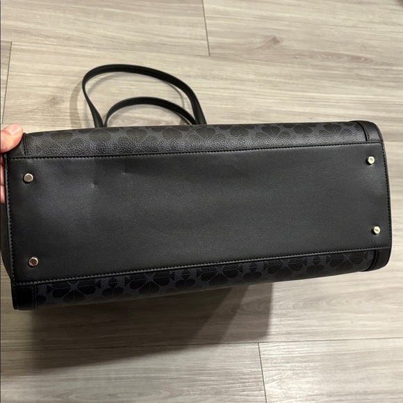 Kate spade bag and matching wallet
Brand new without tag - Picture 4 of 12